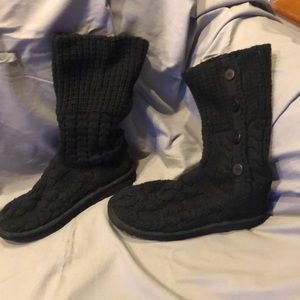 sweater uggs *LIGHTY USED* SZ 9 women’s